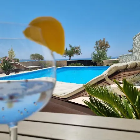 House Nataly Nyaraló